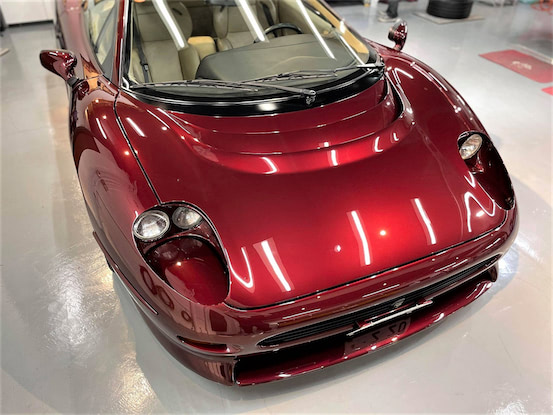 美しきスーパースポーツカー、ジャガーXJ220が30年の眠りから目を