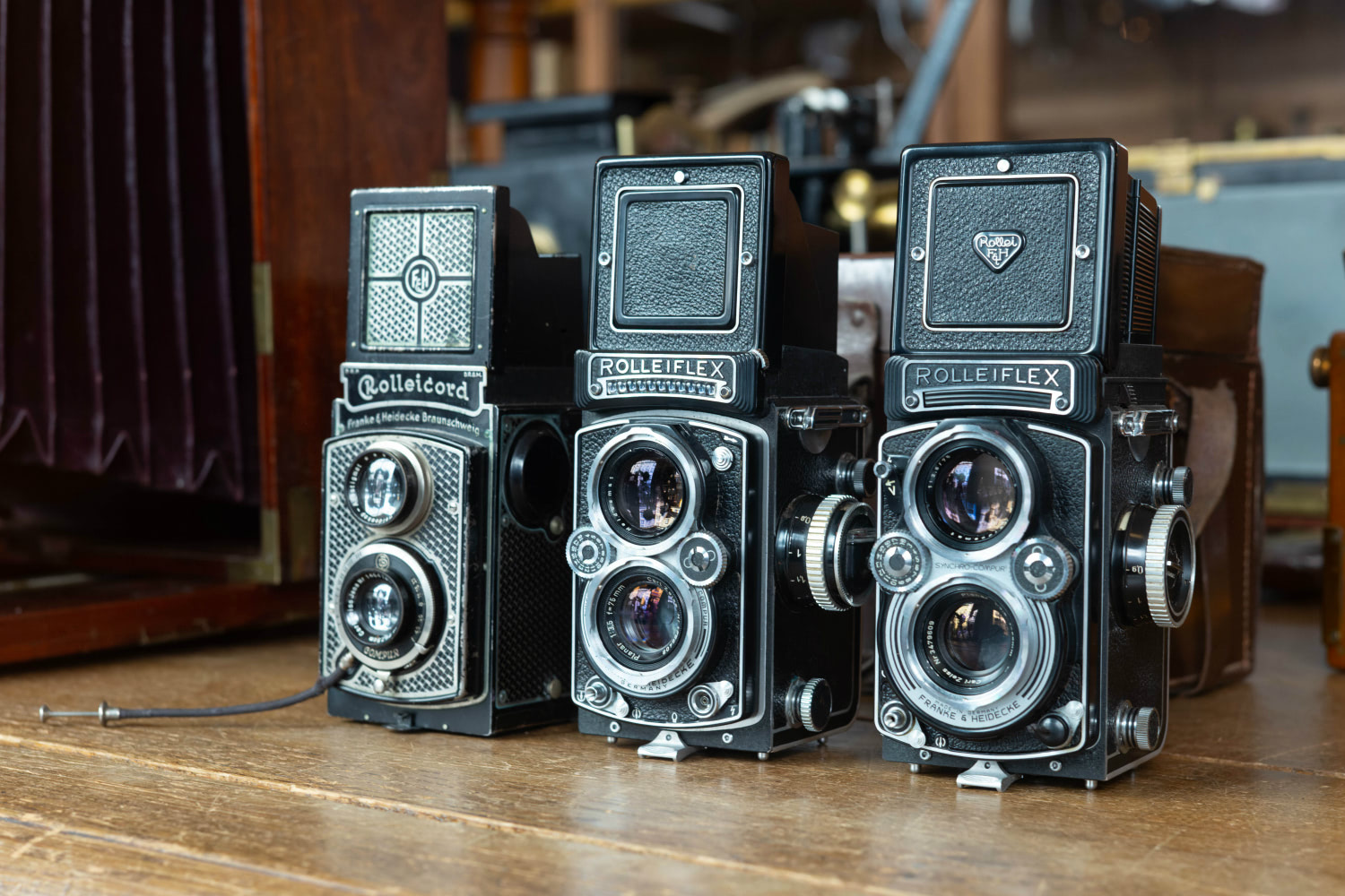 秋の夜長のお供に、戦前のヴィンテージカメラを愛でる | octane.jp