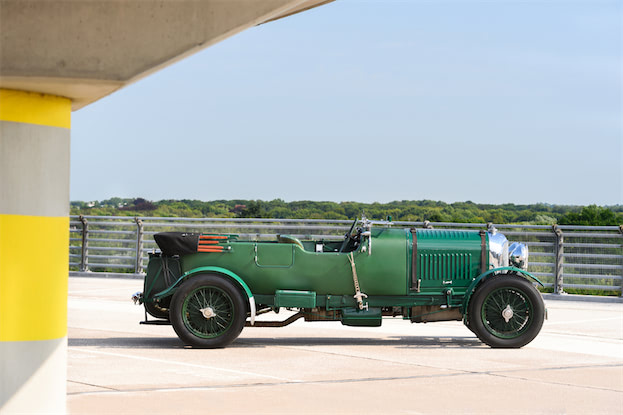 さすがの風格！見るからに素晴らしく美しく、威厳漂う「最初のブロワー