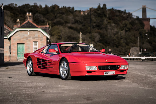 人気番組『トップギア』の司会者、クリス・ハリスがフェラーリ512TRを