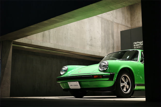 原宿に突如出現した気になるポルシェ911S｜展示を手掛ける「R-GO」とは