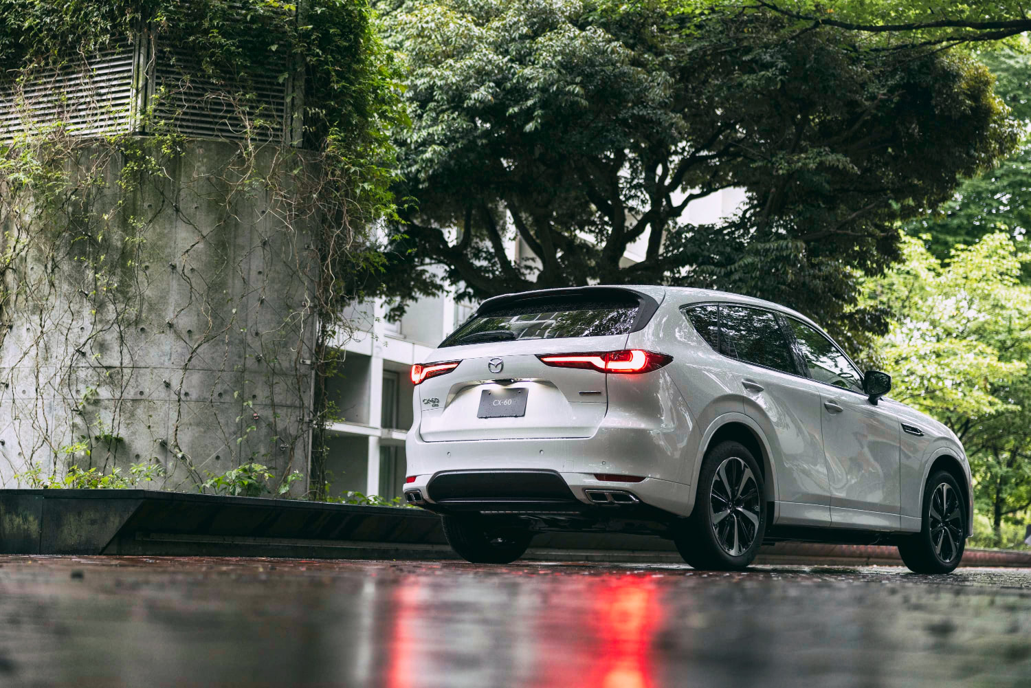 マツダ新型プレミアムSUV「CX-60」｜マイルドハイブリッド6気筒