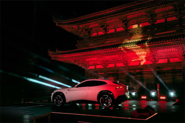 フェラーリの最新モデル「プロサングエ」が秋の京都で初公開 | octane