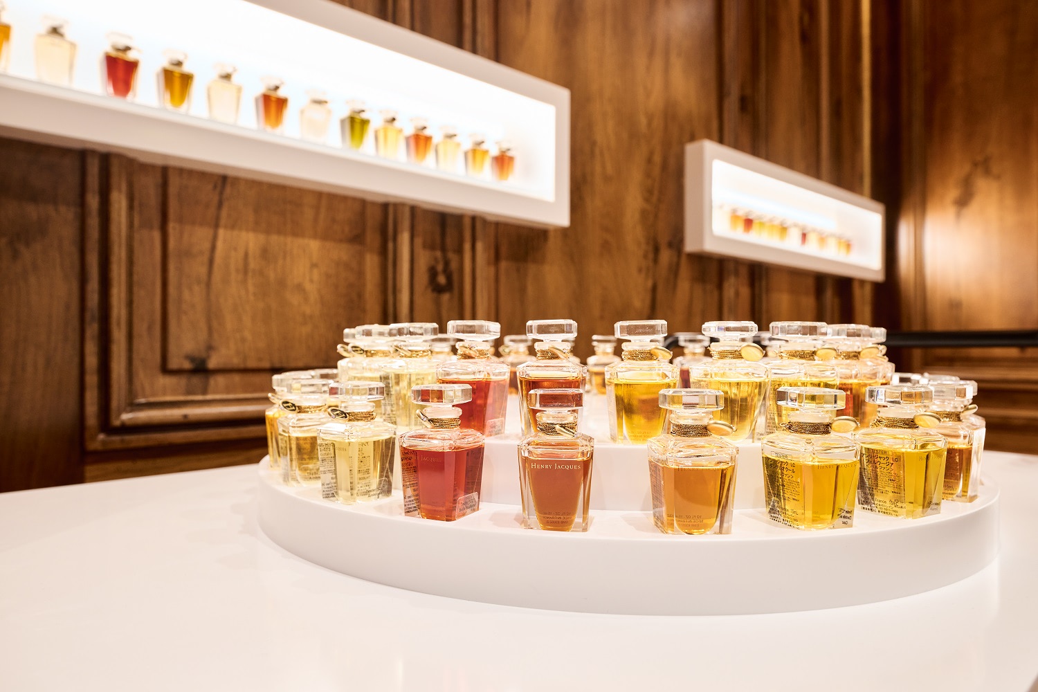 人生を彩る香り、アンリ・ジャック | octane.jp | 美しい車と暮らす