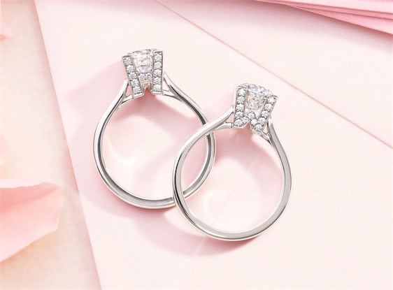 ハリー・ウィンストンの「HWロゴ・コレクション」に、ペンダントとイヤ