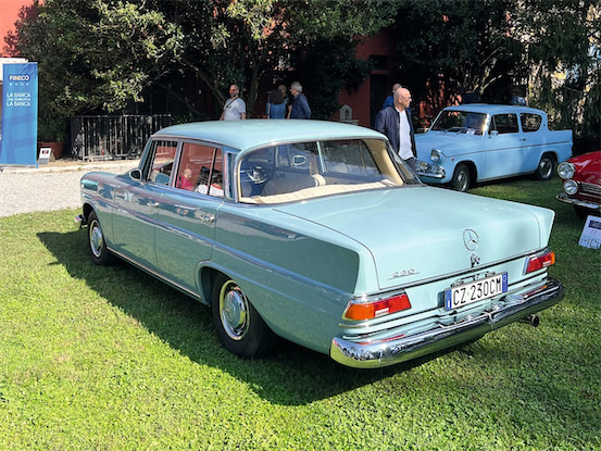 久しぶりにメルセデスW111「フィンテール」の出番がやってきた